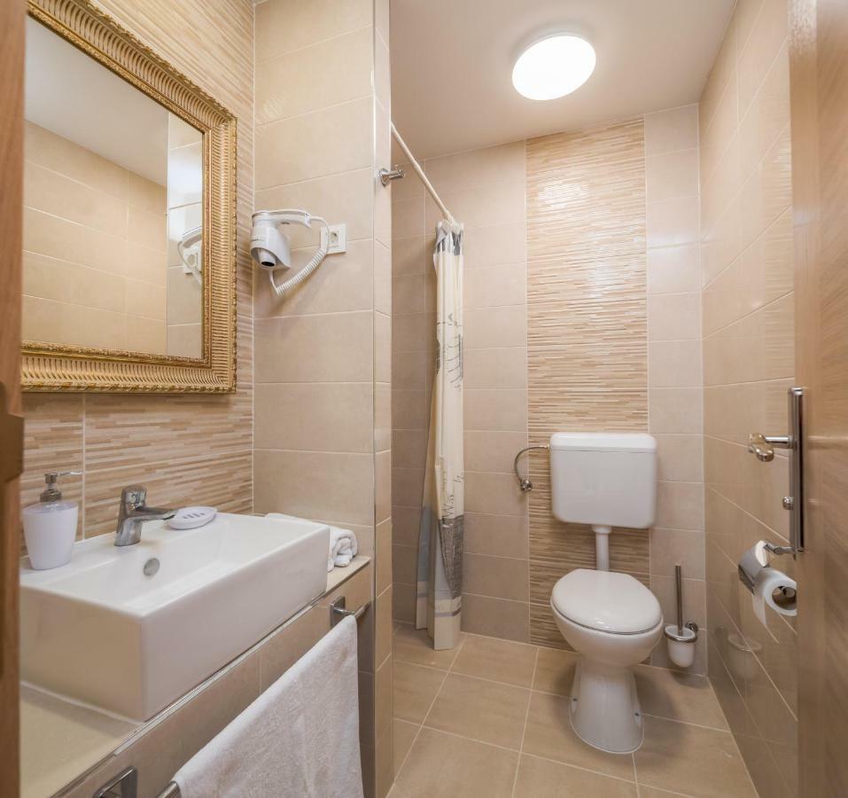 Villa Charlotte Omis Exterior photo